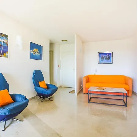 Joli T2 Dans Residence Avec Piscine *